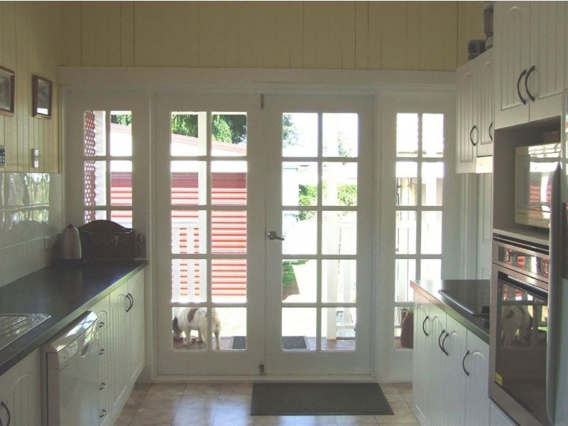 10 Edward Street, Pittsworth QLD 4356