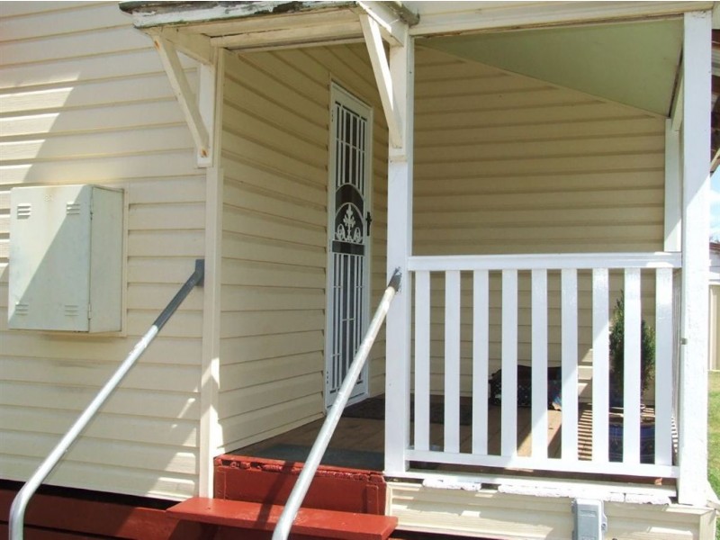 10 Edward Street, Pittsworth QLD 4356