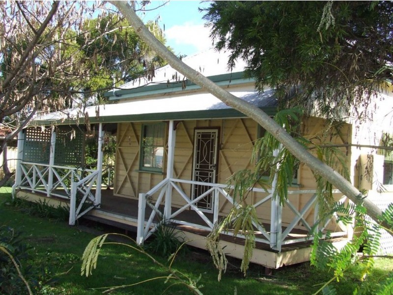 12 George Street, Allora QLD 4362