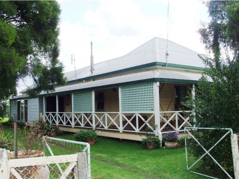 12 George Street, Allora QLD 4362