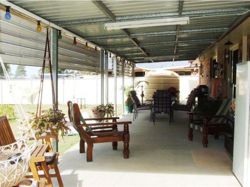 8 Sullivan Crescent, Pittsworth QLD 4356