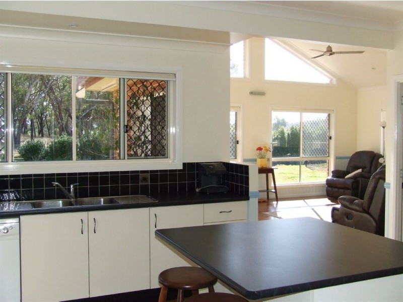 132 Short St, “Daniel’s Hill”, Pittsworth QLD 4356