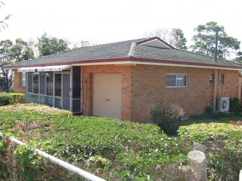 6 Steele Street, Pittsworth QLD 4356