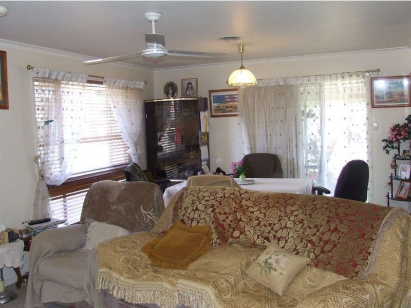 19 Hill Street, Pittsworth QLD 4356