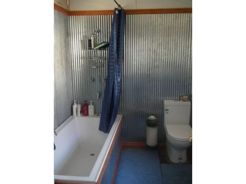 61 Wirraway Ave, Leyburn QLD 4365