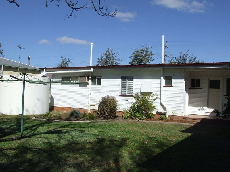 75 Hume Street, Pittsworth QLD 4356