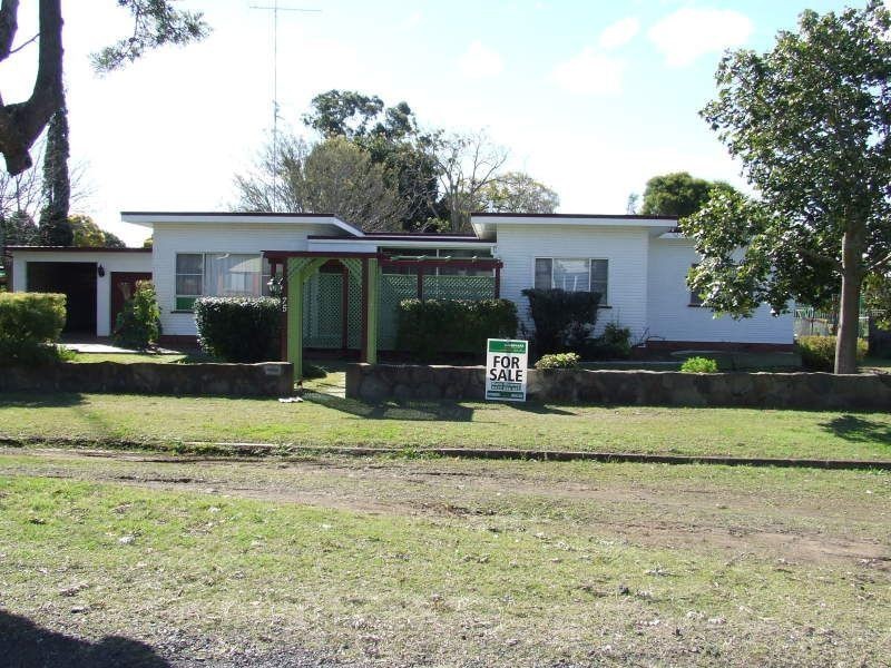 75 Hume Street, Pittsworth QLD 4356