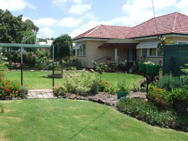 6 Short Street, Pittsworth QLD 4356