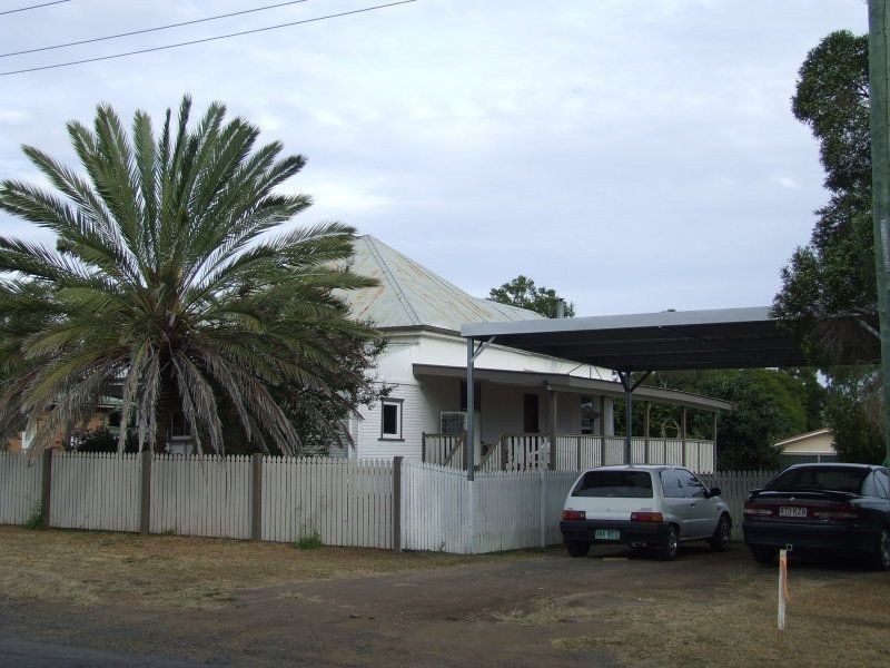 14 Young Street, Pittsworth QLD 4356