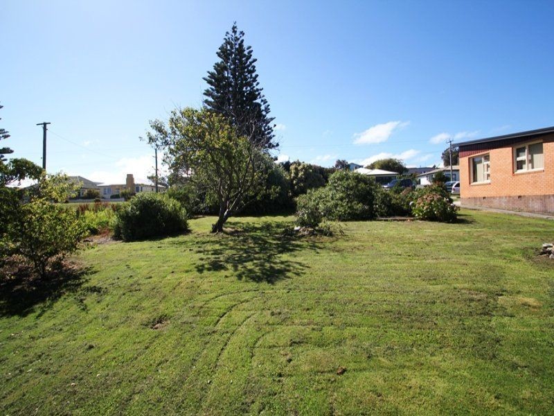 14 Main Road, Stanley TAS 7331