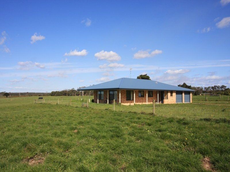 21395 Bass Highway, Boomahnoomoonah VIC 3728