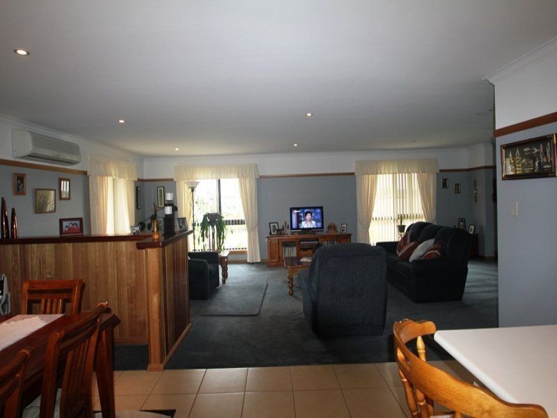 1 Upper Havelock Street, Smithton TAS 7330