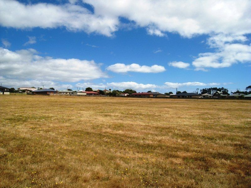 21 Sampsons Avenue, Smithton TAS 7330