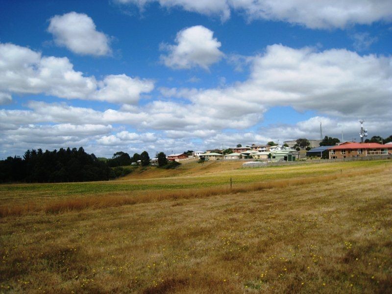 21 Sampsons Avenue, Smithton TAS 7330
