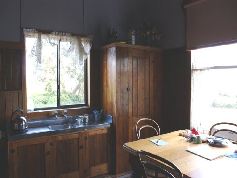 592 South Road, Alcomie TAS 7330