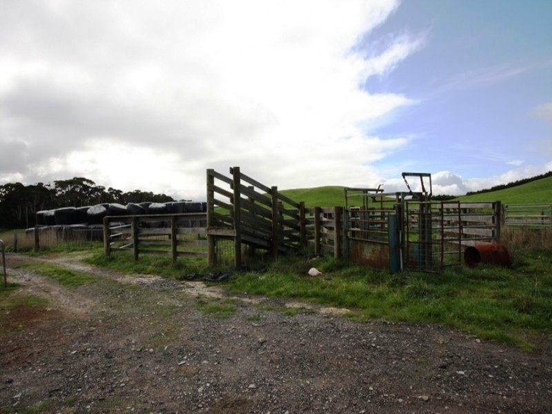 27002 Bass Highway, Redpa TAS 7330