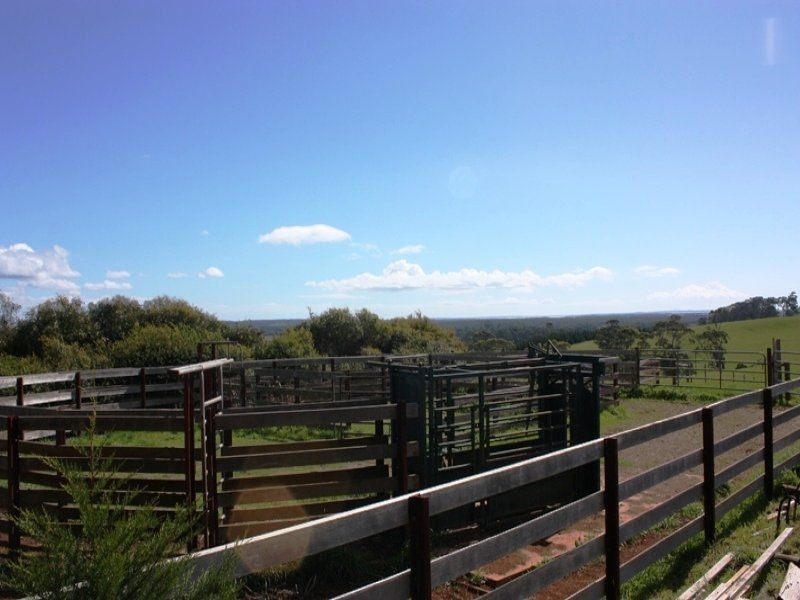 132 Scotchtown Road, Boomahnoomoonah VIC 3728