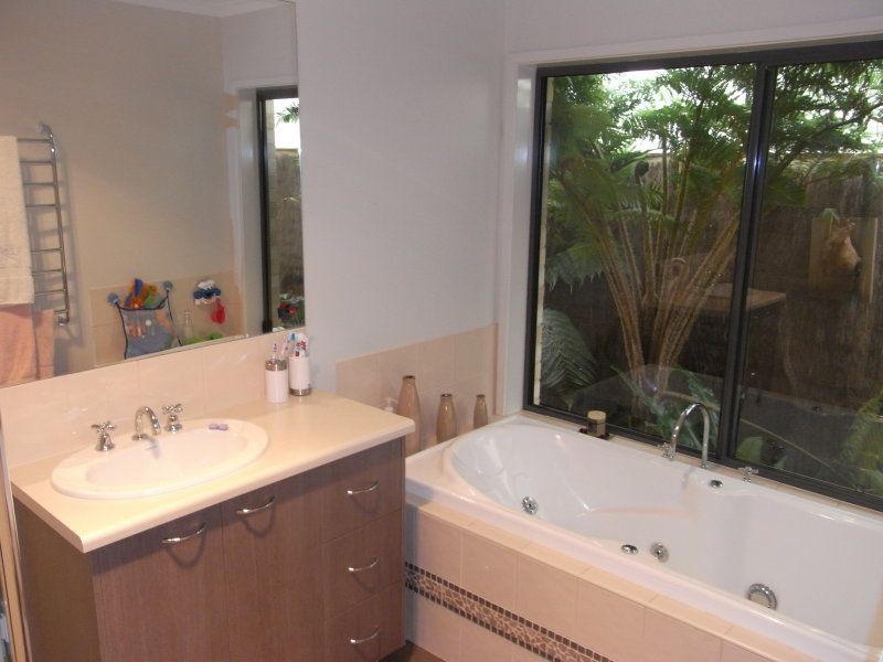 18 Nicolina Street, Cobram VIC 3644