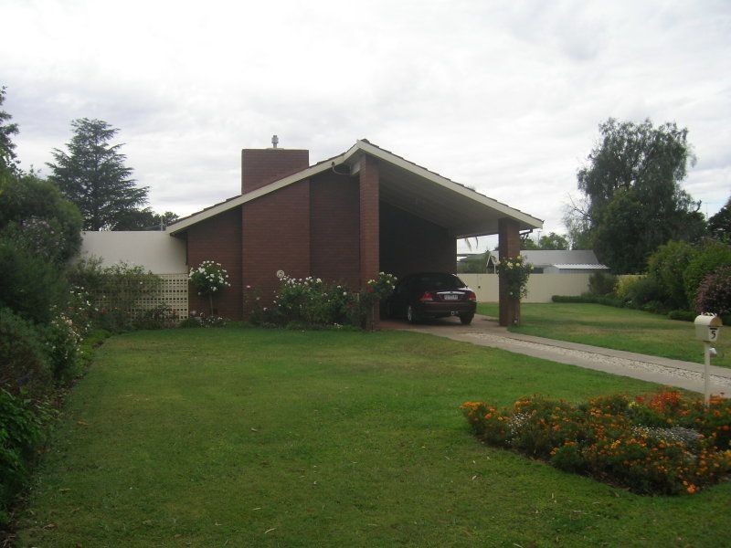 5 Margaret Court, Cobram VIC 3644