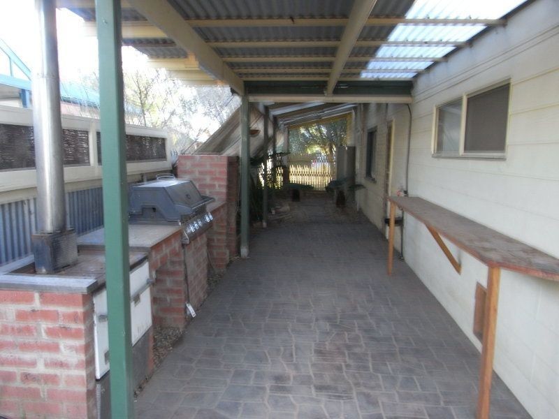 12 Thompson Avenue, Cobram VIC 3644