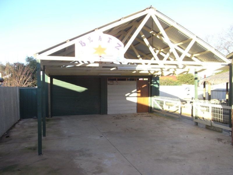 12 Thompson Avenue, Cobram VIC 3644