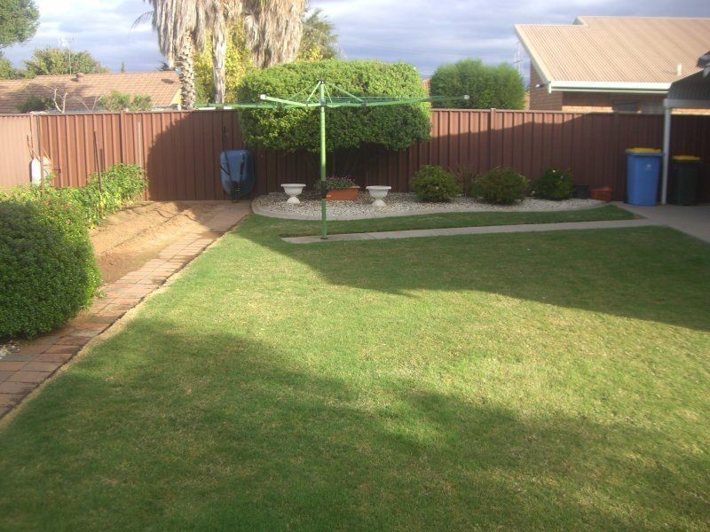 4 Apricot Circuit, Cobram VIC 3644