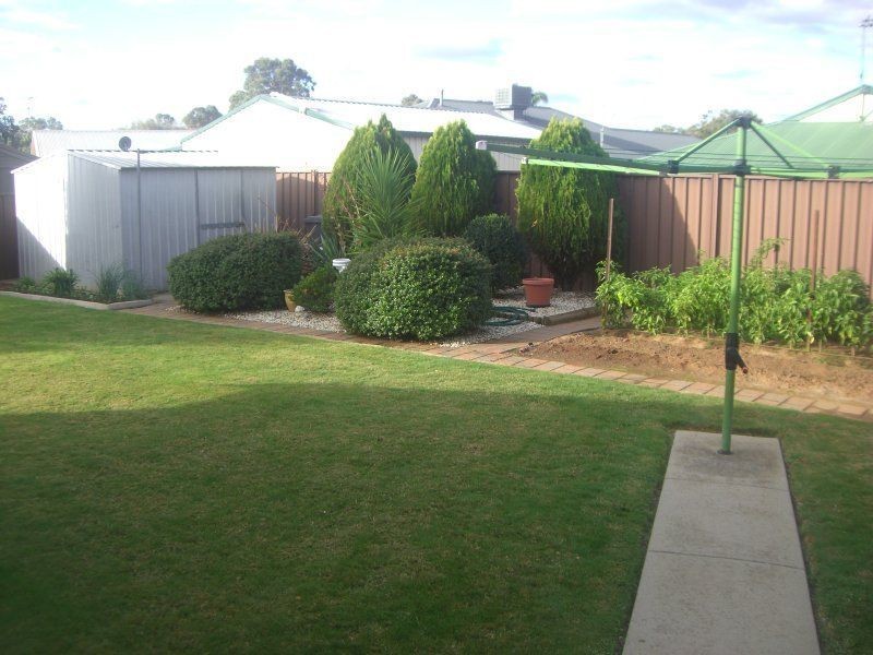 4 Apricot Circuit, Cobram VIC 3644