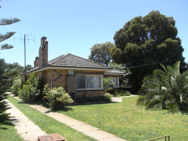 39 Mookarii Street, Cobram VIC 3644