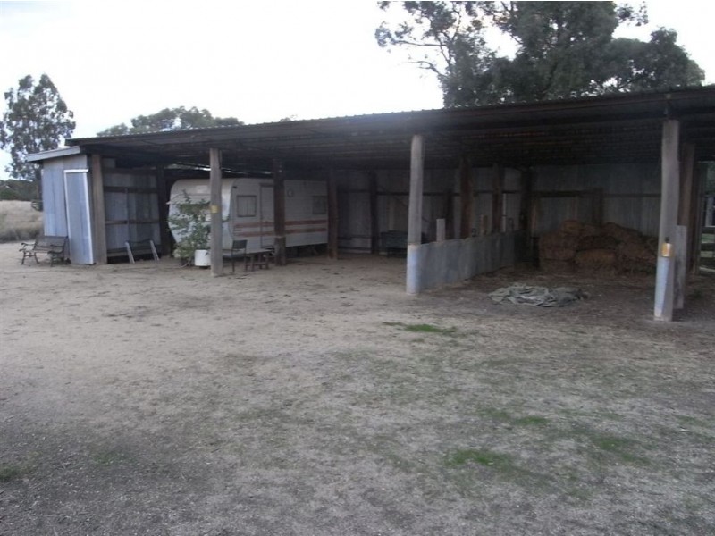 184 Bearii East Road, Bearii VIC 3641