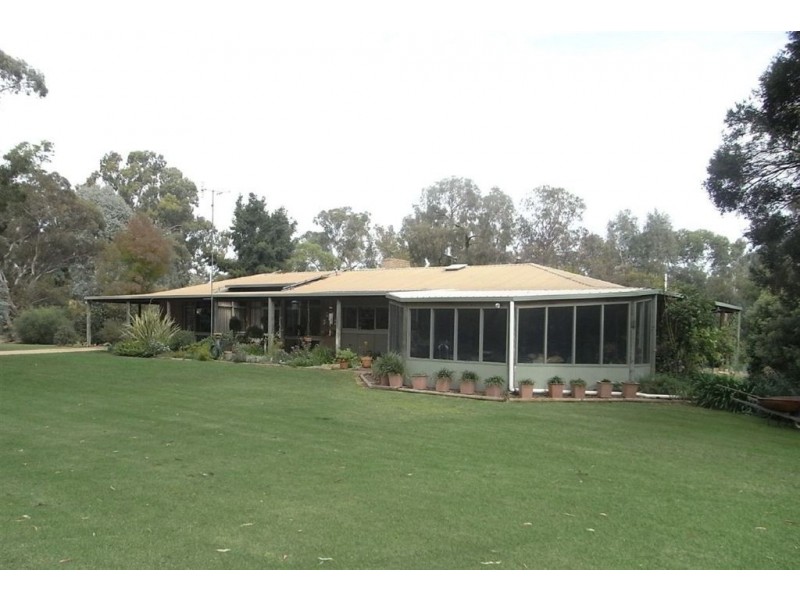 7078 GV Highway, Koonoomoo VIC 3644