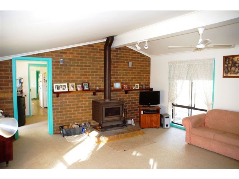 4216 Murray Valley Highway, Yarroweyah VIC 3644