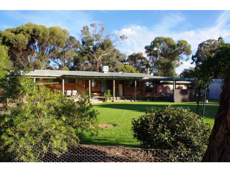 4216 Murray Valley Highway, Yarroweyah VIC 3644