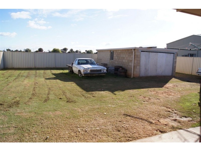 2 Ellen Drive, Cobram VIC 3644