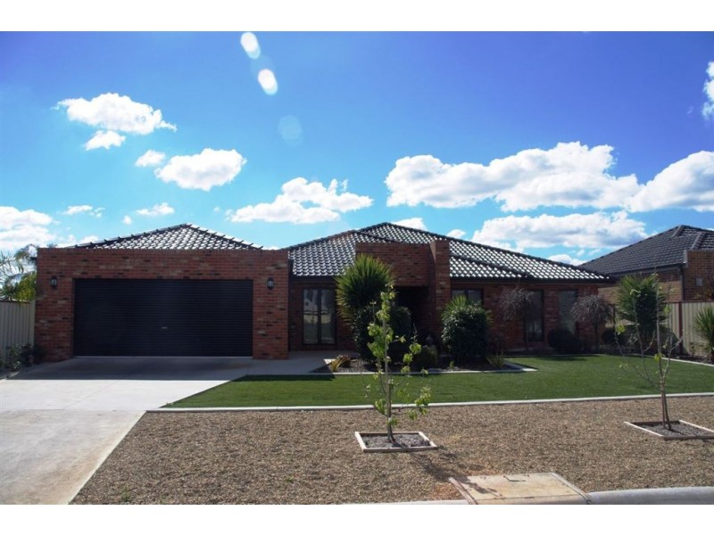 4 Elberta Court, Cobram VIC 3644