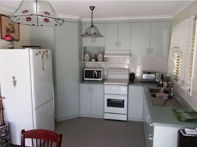 11 Gumview Court Oasis Village, Cobram VIC 3644