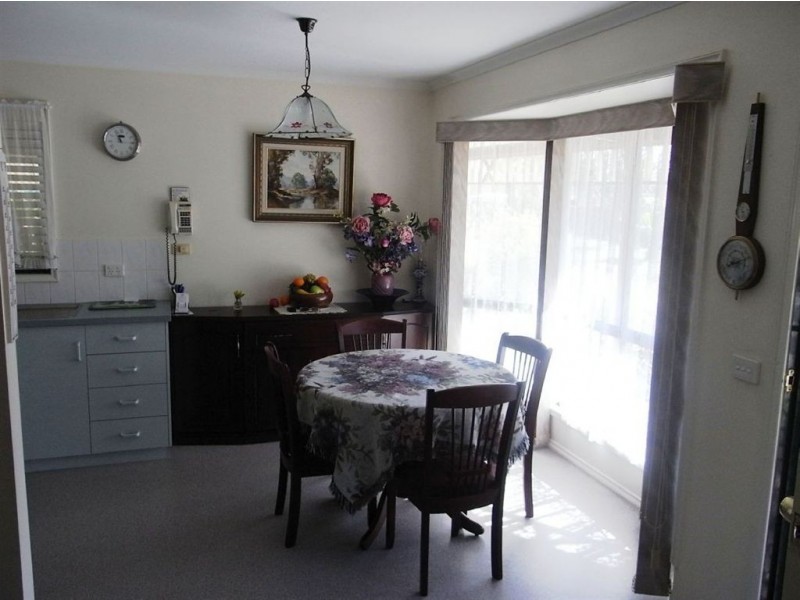 11 Gumview Court Oasis Village, Cobram VIC 3644