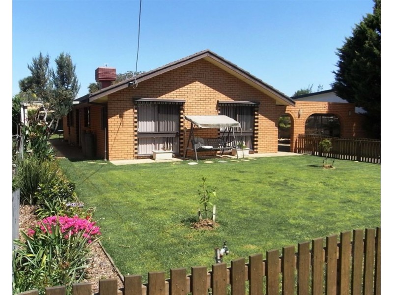 27 Punt Road, Cobram VIC 3644