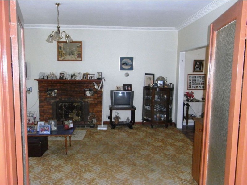 17 Lisfarron Avenue, Cobram VIC 3644