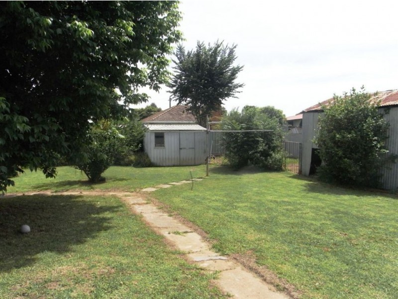 17 Lisfarron Avenue, Cobram VIC 3644