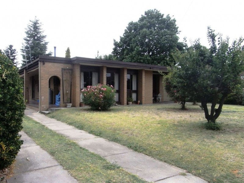 77 Mookarii Street, Cobram VIC 3644