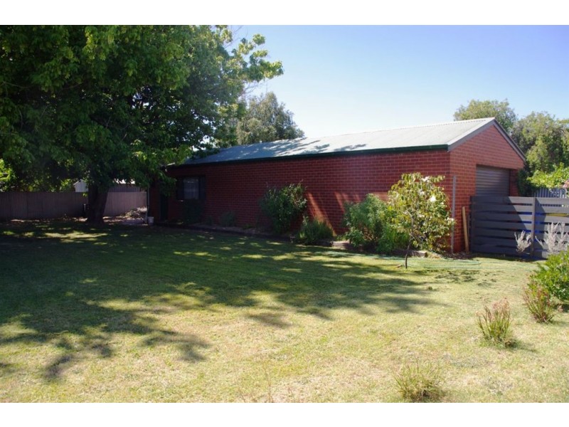 22 Wirbil Street, Cobram VIC 3644
