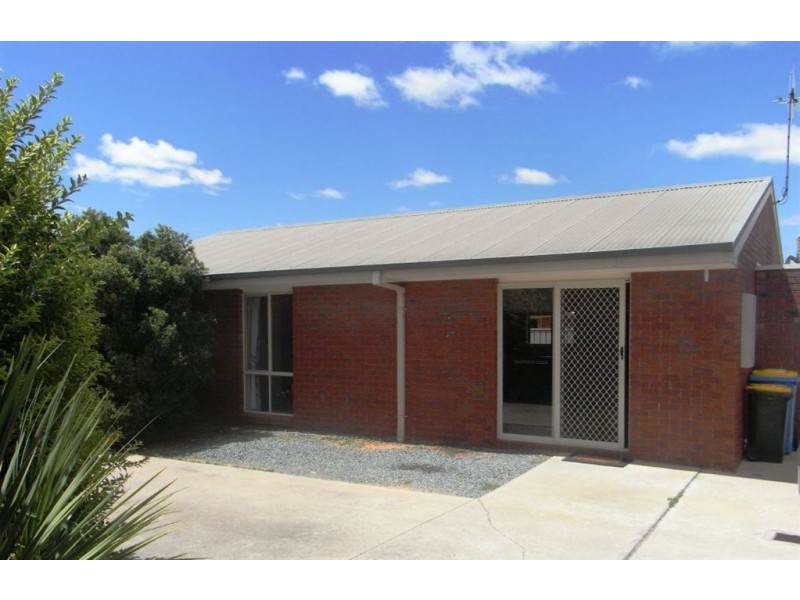 1/8 Waratah Court, Cobram VIC 3644