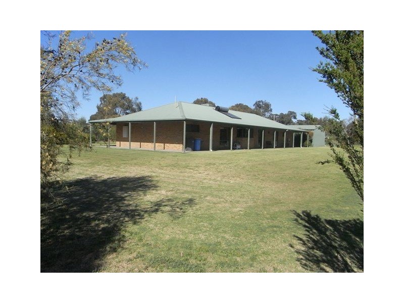 1 Cnr McIntyre & Campbell Roads, Cobram VIC 3644