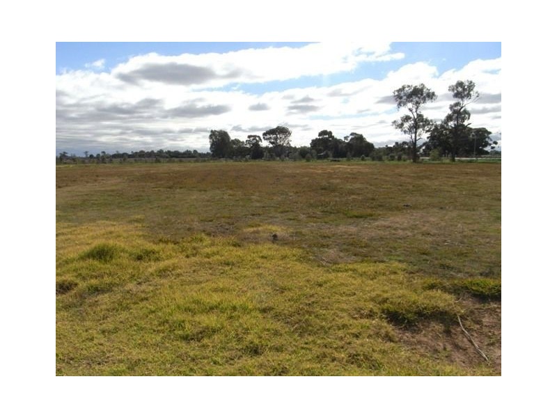 8 Ross Road, Katamatite VIC 3649