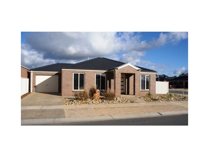 11 Nicolina Street, Cobram VIC 3644