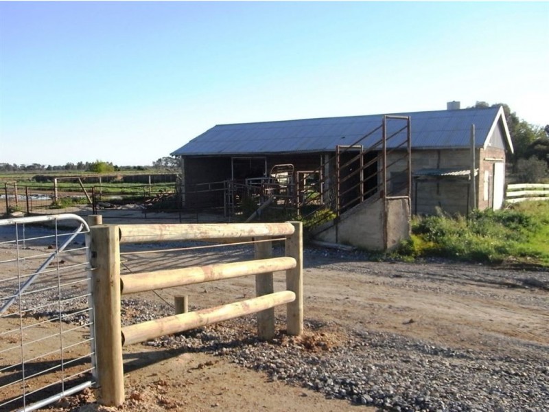 425 McCarther Road, Yarroweyah VIC 3644