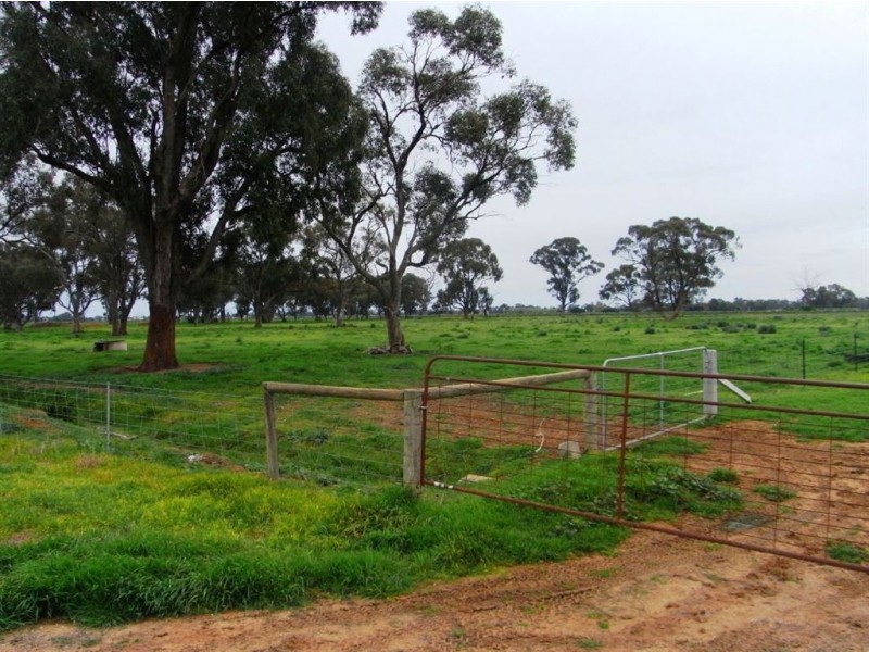 cnr Labuan & Fowlers Road, Strathmerton VIC 3641