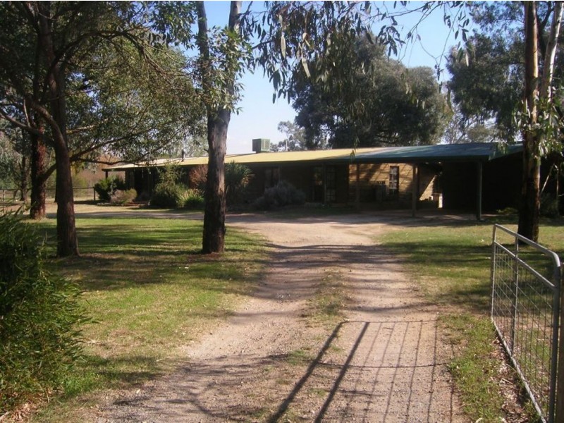 7095 GV Highway, Koonoomoo VIC 3644