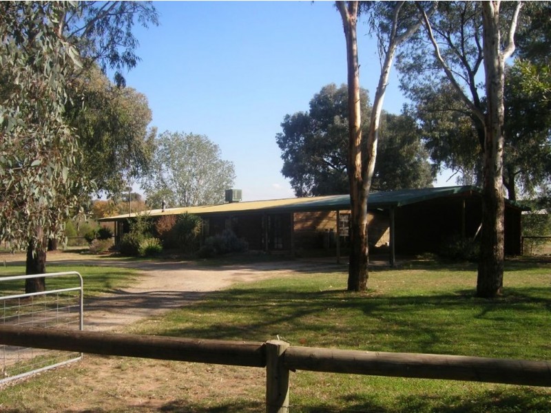 7095 GV Highway, Koonoomoo VIC 3644