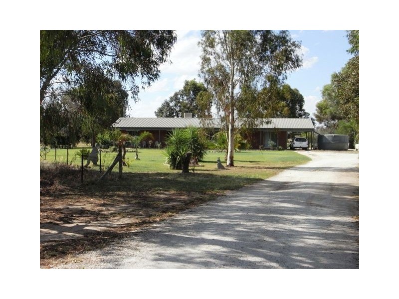 75 Honniball Drive, Tocumwal NSW 2714